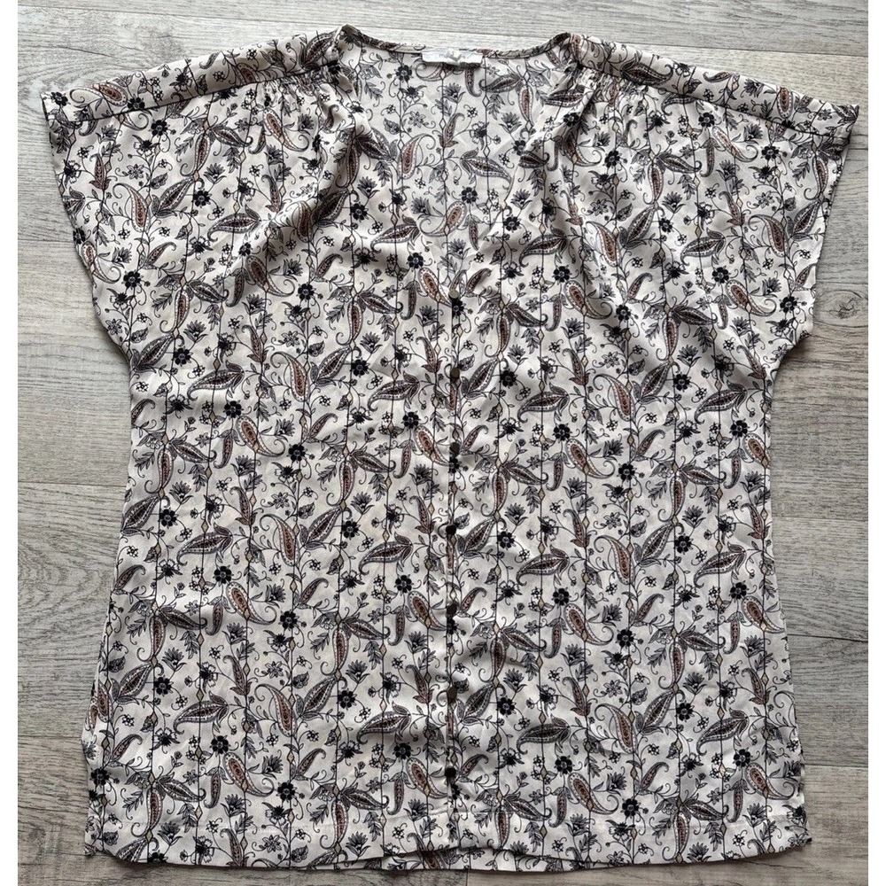 Maurices Casual Blouse Button Up Women's Small Paisley Floral V-neck Lightweight